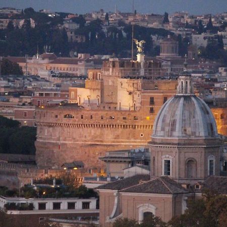 Vatican In The Moonlight Apartment Рим Экстерьер фото
